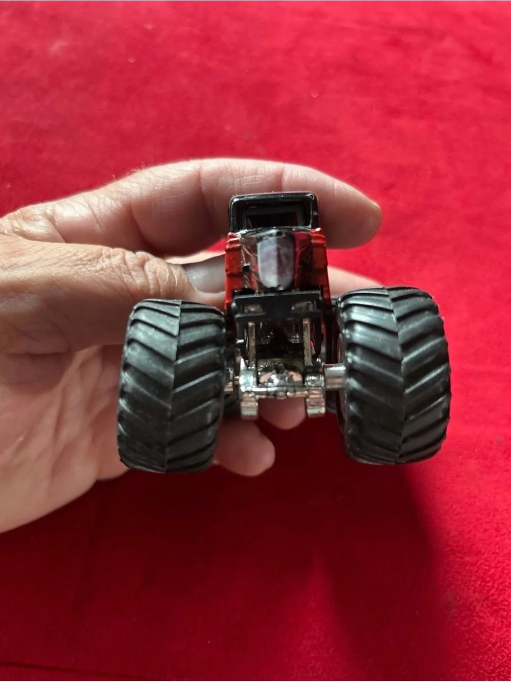 HOT Wheels Monster Jam TIME FLYS 1:64 Monster Truck